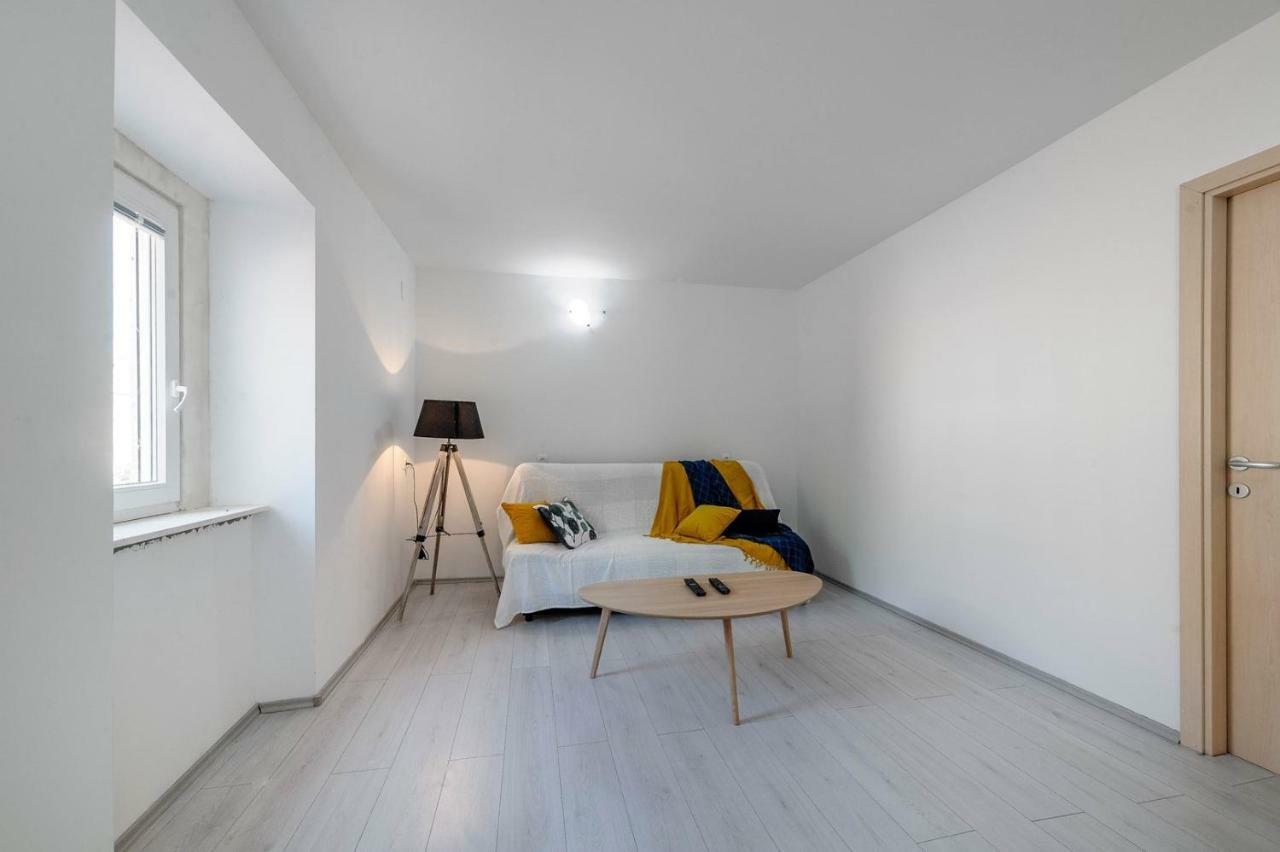 Apartments Nada Tribalj Eksteriør billede