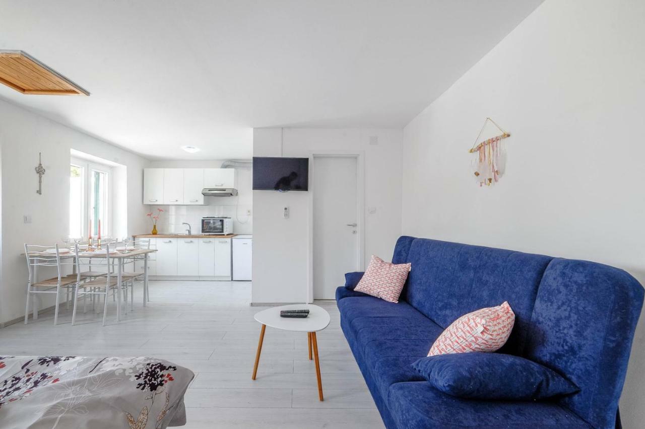 Apartments Nada Tribalj Eksteriør billede